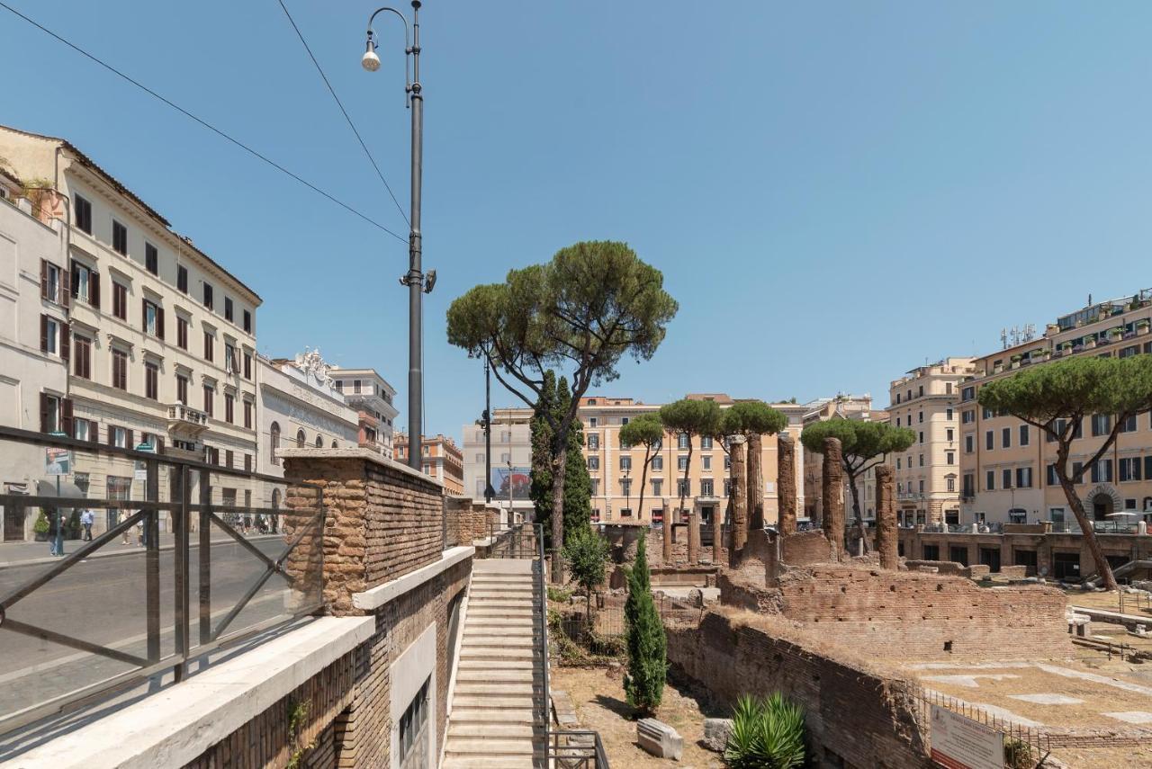 Guesthost - Largo Di Torre Argentina Apartment, Rome